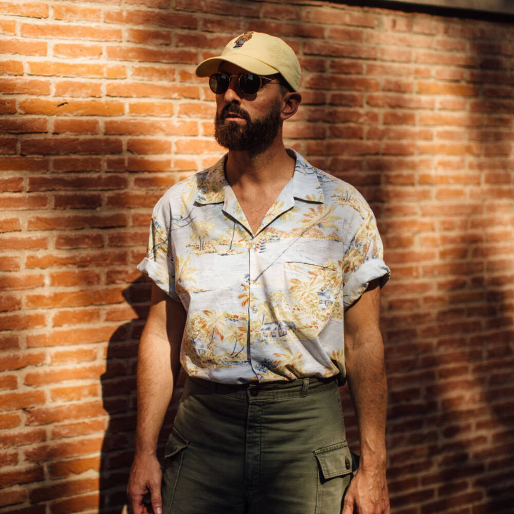 Shop the Trend: Hawaii-Hemden