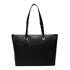 Shopper Lea