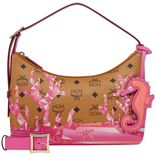 Aren Hobo in Cubic Coral