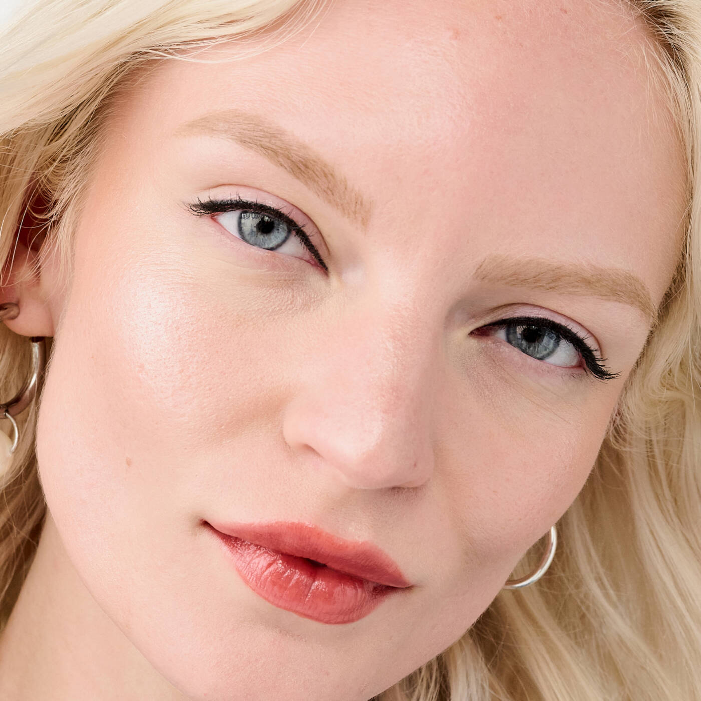Mighty Fine Brow Pen Superfine triple tip brow pen von Benefit online bestellen bei