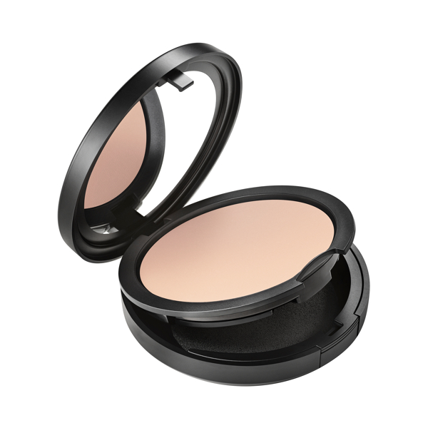 STUDIO FIX POWDER PLUS FOUNDATION